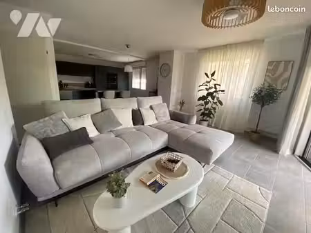 appartement 5 pièces 94 m²