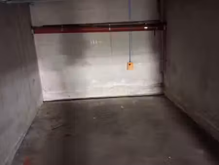 garage/box 12 m² nantes