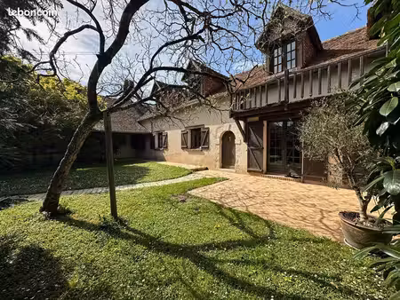 maison 8 pièces 170 m²