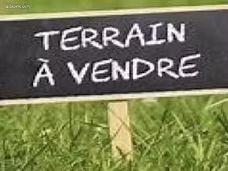 terrain à bâtir de 680 m² à plesse (44)