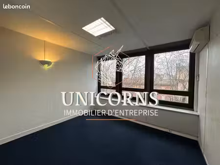 bureaux 111 m²