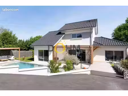 villa 5 pièces 123 m²