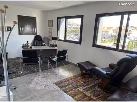 studio 1 pièce 30 m²