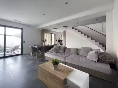 superbe villa contemporaine au centre