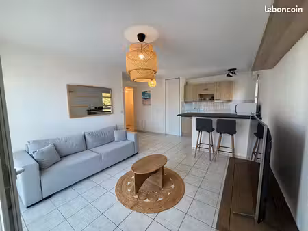 t2 meublé 41m² - balcon + parking