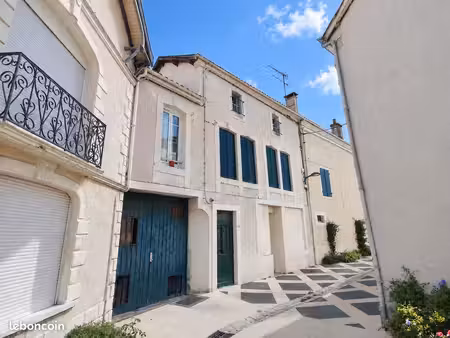 immeuble – 9.22% de rendement brut potentiel - hagetmau
