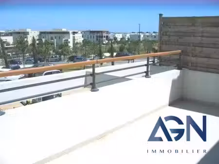 à vendre : appartement t2 de 42 30m² avec terrasse et garage ?