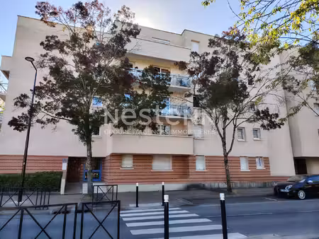 a vendre guyancourt villaroy studio 30; 54m² avec parking sous sol