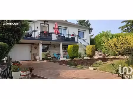 propriété 6 pièces 137 m²