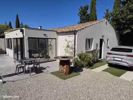 gignac – maison de plain-pied avec piscine et jardin paysagé