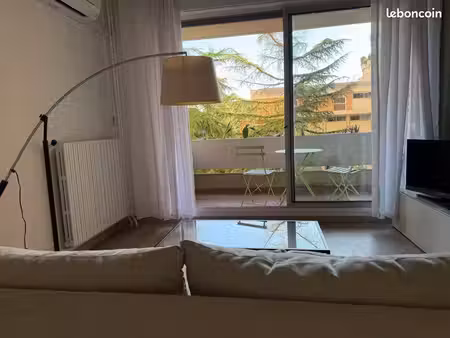 t2 meublé 52 m² avec terrasse – toulouse centre / matabiau