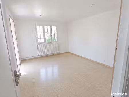 maison a louer f3 seilh