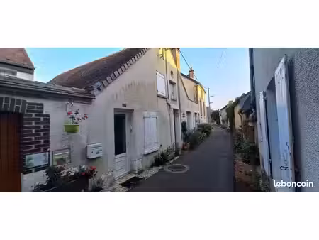 f2 maison de ville - centre ville