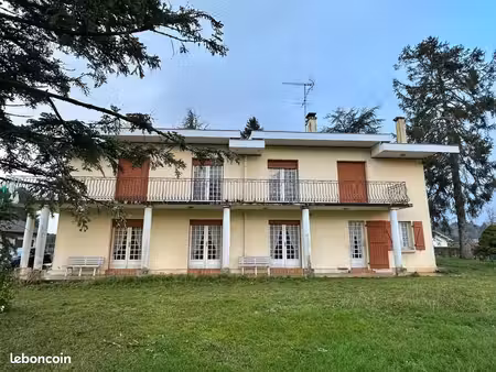 maison 11 pièces 253 m²