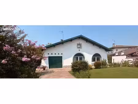 villa 5 pièces 120 m²