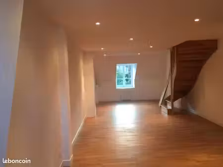 petit appartement rénové et au calme dans l'hyper-centre d'orléans