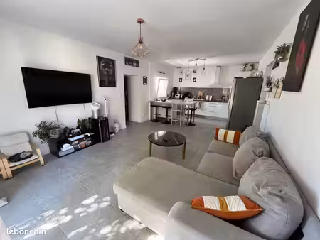 appartement 5 pièces 94 m²