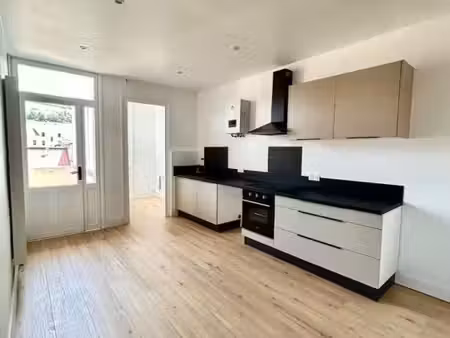 immeuble 15 pièces 590 m²