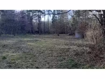 terrain à bâtir de 2133 m² à combreux (45)