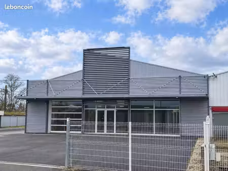 local 300 m² dax