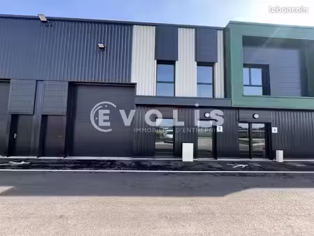 local d'activité 214 m²