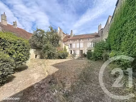 propriété 12 pièces 365 m²