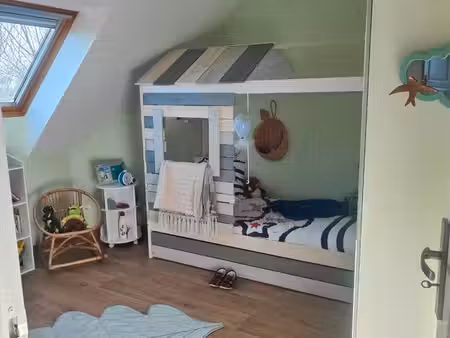 maison 5 chambres – 135 m² – terrain 1 500 m² – sans vis-à-vis