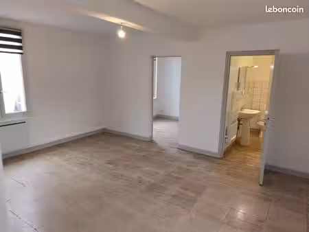 charmant f2 à eclaron