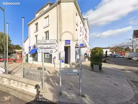 bureau 100 m²