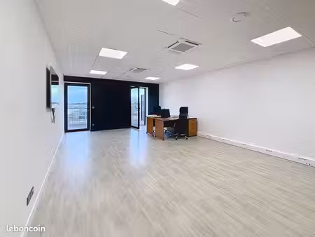 location bureaux cinépole avec terrasse