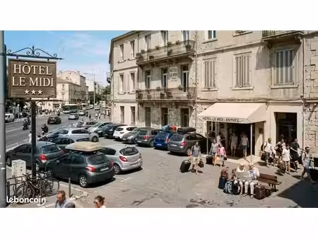 commerce hôtel 900 m²