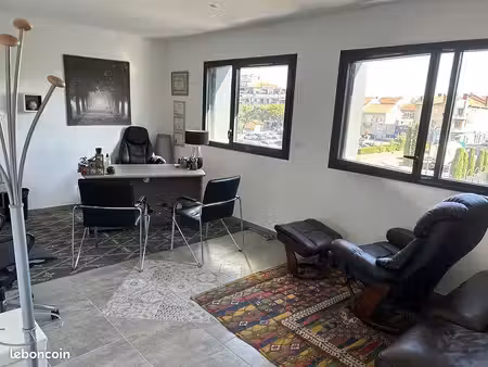 local 24 m²