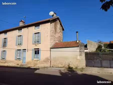 maison t4-garage-cour fermée