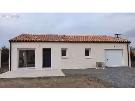 maison recente plain pied 3 chambres