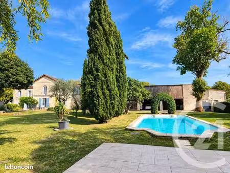 maison 14 pièces 365 m²