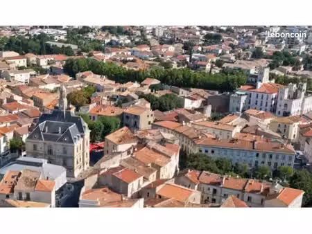 local commercial frontignan. rendement proche des 6%