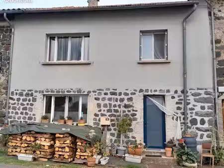spacieuse maison de bourg avec petite cour