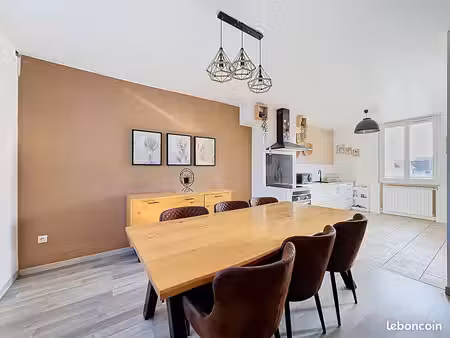 maison 6 pièces 104 m²