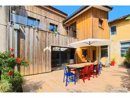 maison 7 pièces 189 m²