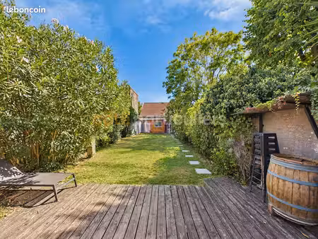 maison 8 pièces 177 m²