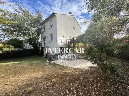 maison 6 pièces 85 m²