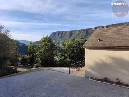 villa 5 pièces 149 m²