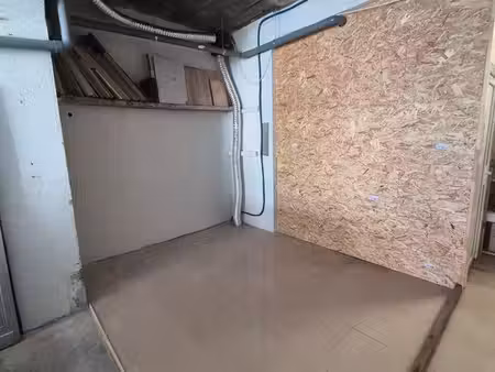 box de stockage fermé 9 m² (27 m³) - rez-de-chaussée sécurisé - caudéran