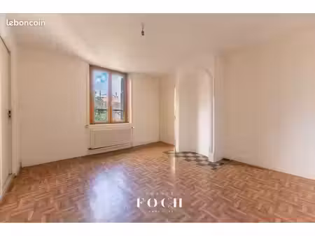appartement 4 pièces 65 m²
