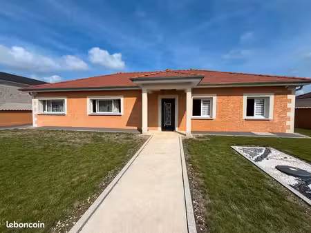 maison individuelle de plain pied - 6 pièces 178m²