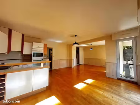 appartement 2 pièces 61 m²