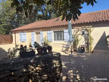 ancienne maison de gardien d'un château du xviie siècle