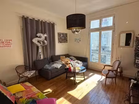 loue appartement plein centre-ville de nantes