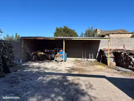 stockage véhicule sous caport