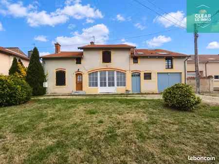 maison 8 pièces 270 m²